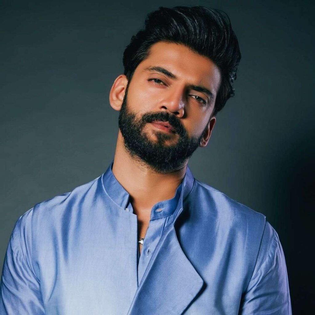 Zaheer Iqbal Height and Weight