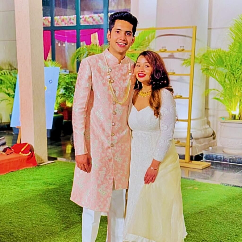 Krishna Arora wife